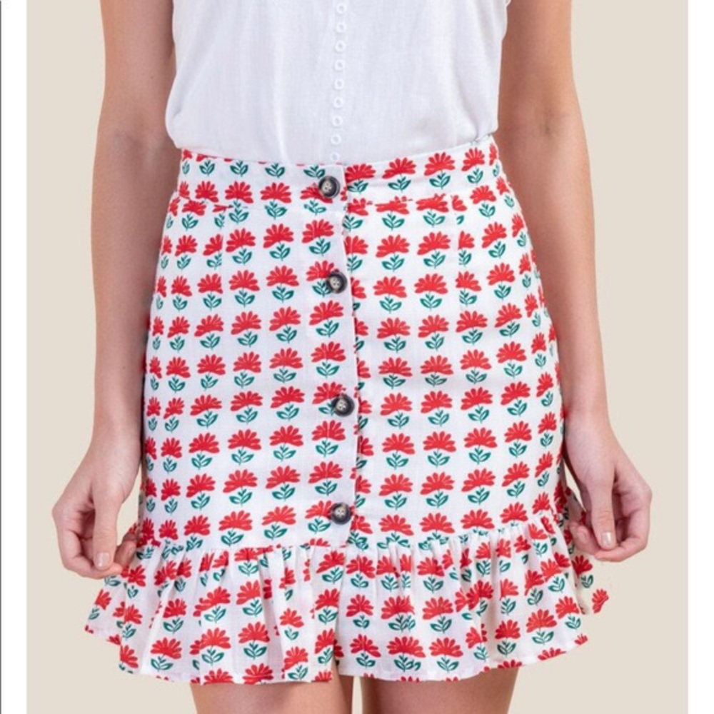 SOLD - Francesca's Miami White & Red Floral Skirt L